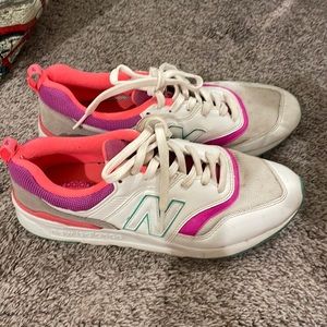 New balance shoes size 9